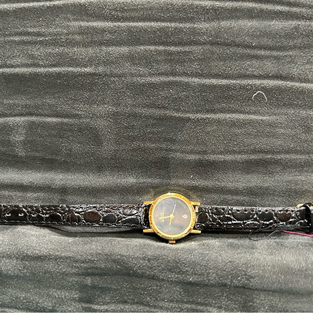 Watch - Picture 1 of 2